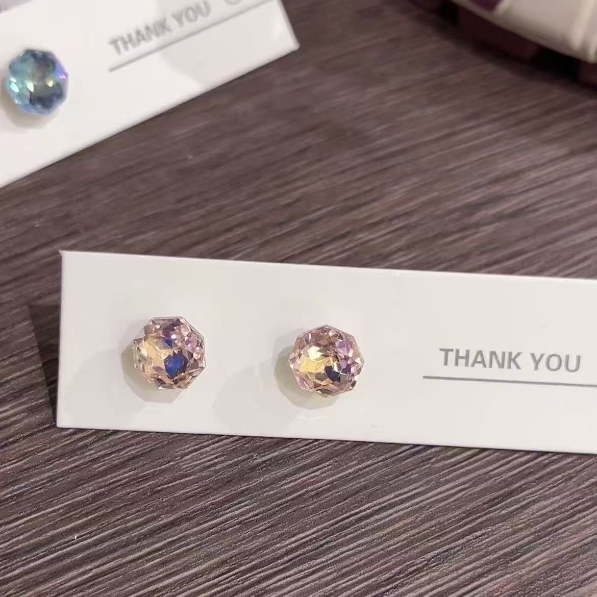 [polygonal] pink zircon stud earrings