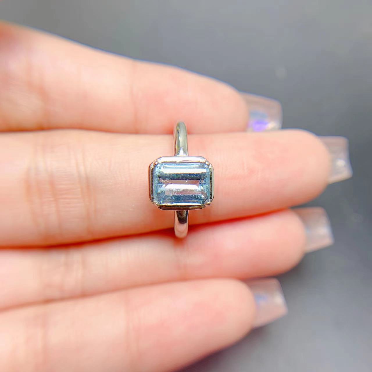 Fresh organic sapphire ring