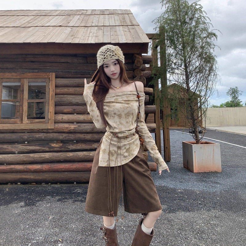 Real Shot of American Hot Girl One-Shoulder Long-Sleeved Women's Autum Niche Slimming Look Short Off-Shoulder Top + Shorts Real Shot of American Hot Girl One-Shoulder Long-Sleeved Women's Autum Niche Slimming Look Short Off-Shoulder Top + Shorts
