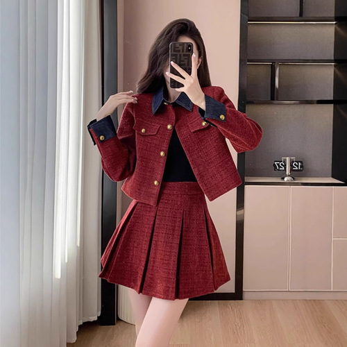 Autumn and winter French celebrity red small fragrance dress for women's zodiac year clothes New Year battle robe pleated skirt two-piece set