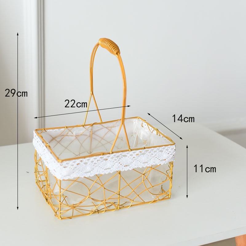 Woven handheld straw children's small basket