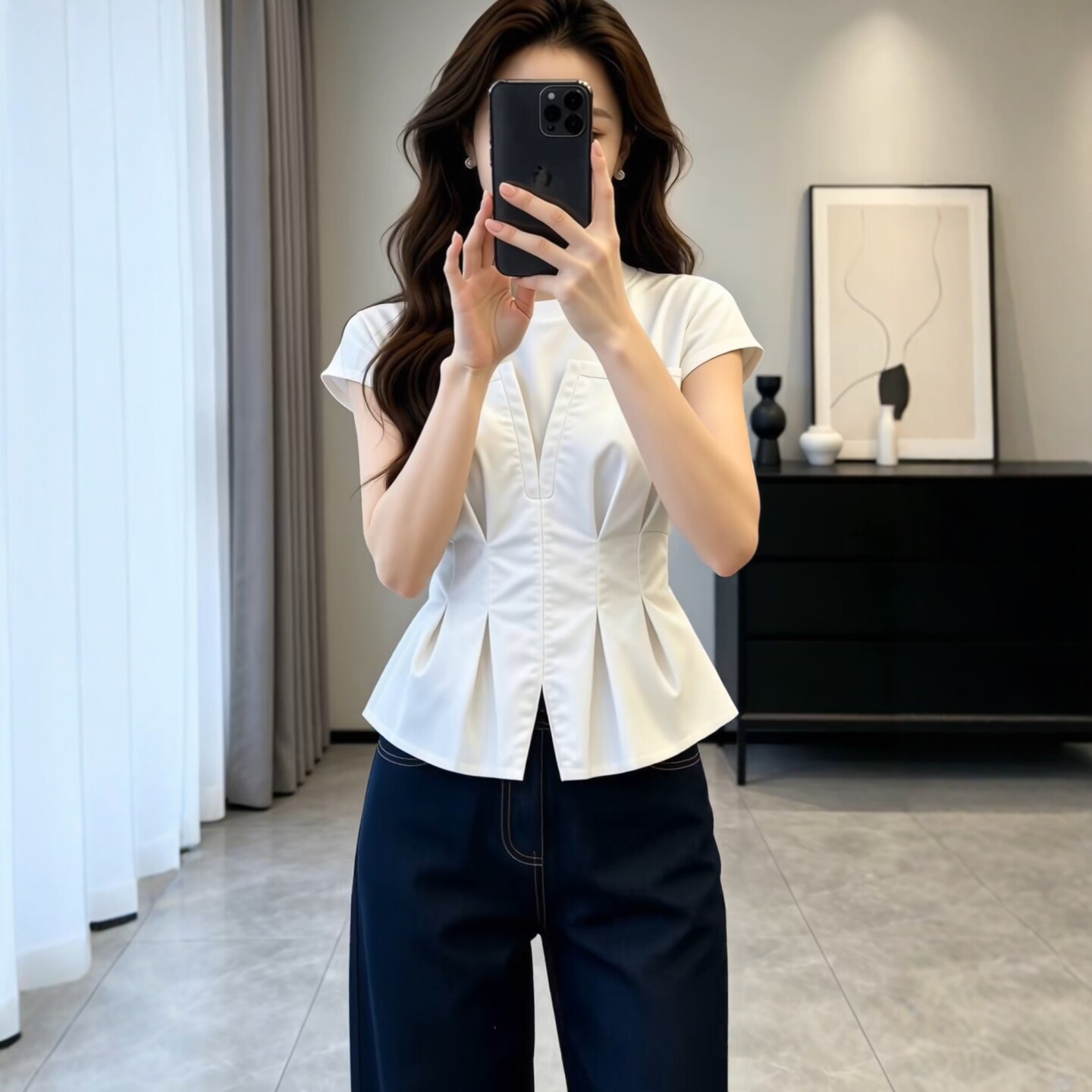 Áo sơ mi nữ giả hai lớp tay ngắn, thiết kế vai vuông, eo thắt dây tạo dáng thon gọn — màu trắng chi tiết 3