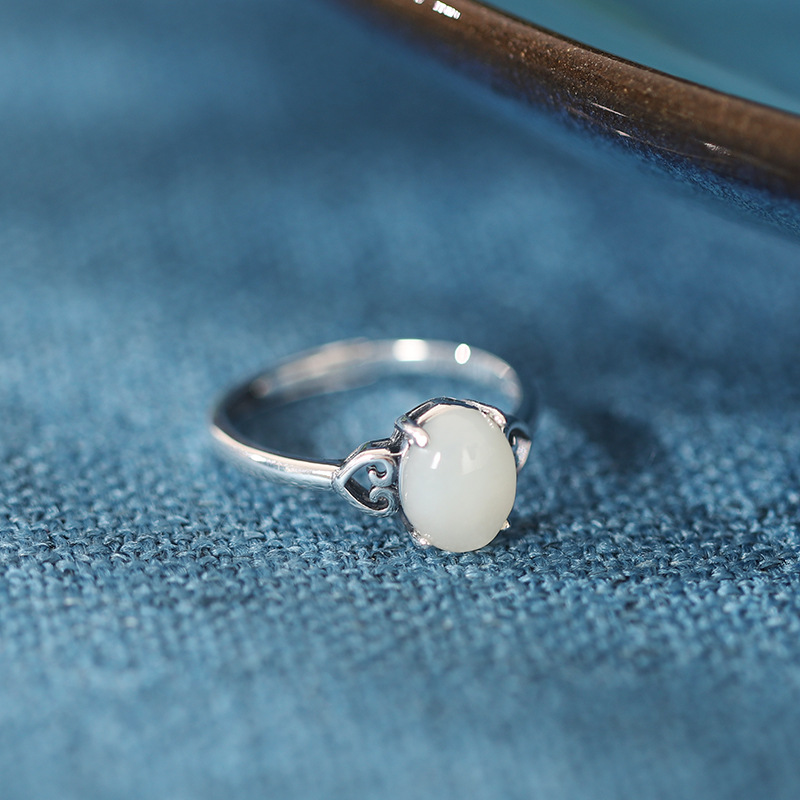 925 silver retro fashion four-claw auspicious cloud pattern oval stone ring