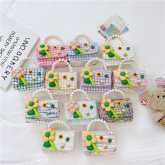 New chain girl crossbody small square bag fashionable bead handbag cute little perfume flower shoulder bag wholesale