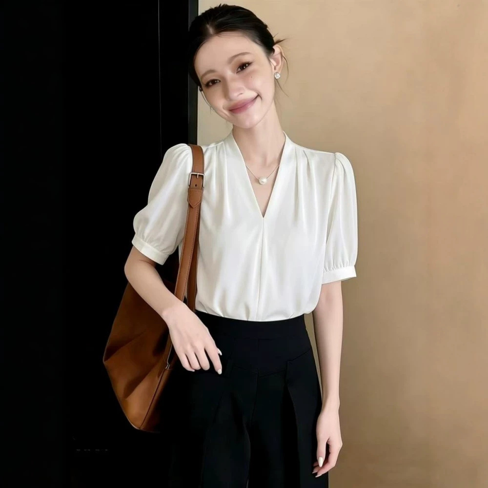 Áo sơ mi ngắn tay nữ satin dáng suông, chất liệu satin mềm mại, kiểu Pháp thanh lịch — màu xanh nhạt chi tiết 3