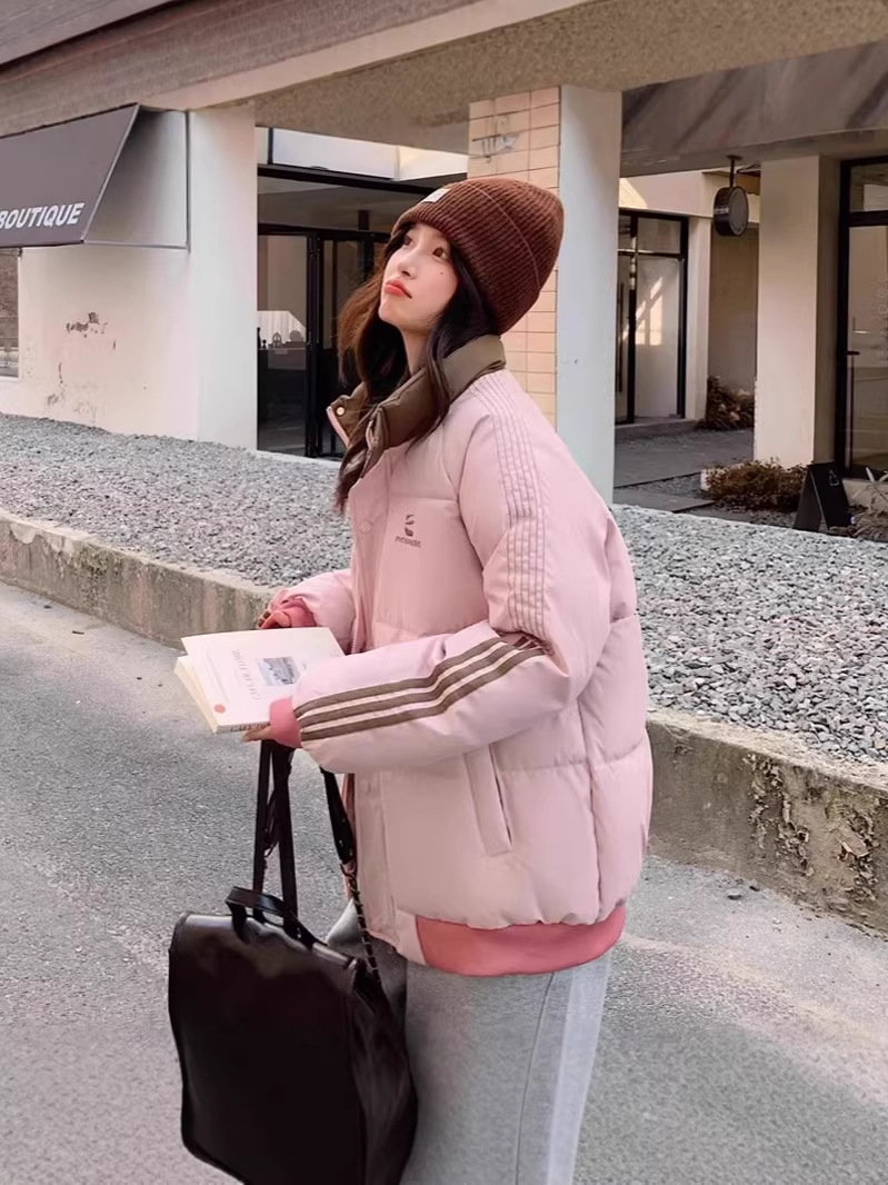 Trendy Chinese-Style Patchwork Three-Stripe College-Style Design Niche Cotton Jacket for Women, Loose Fit, Thickened, Warm Cotton Coat for Spring and Autumn