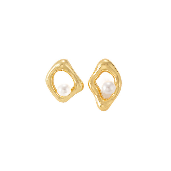 Geometric fashionable sophisticated universal design earrings pearl