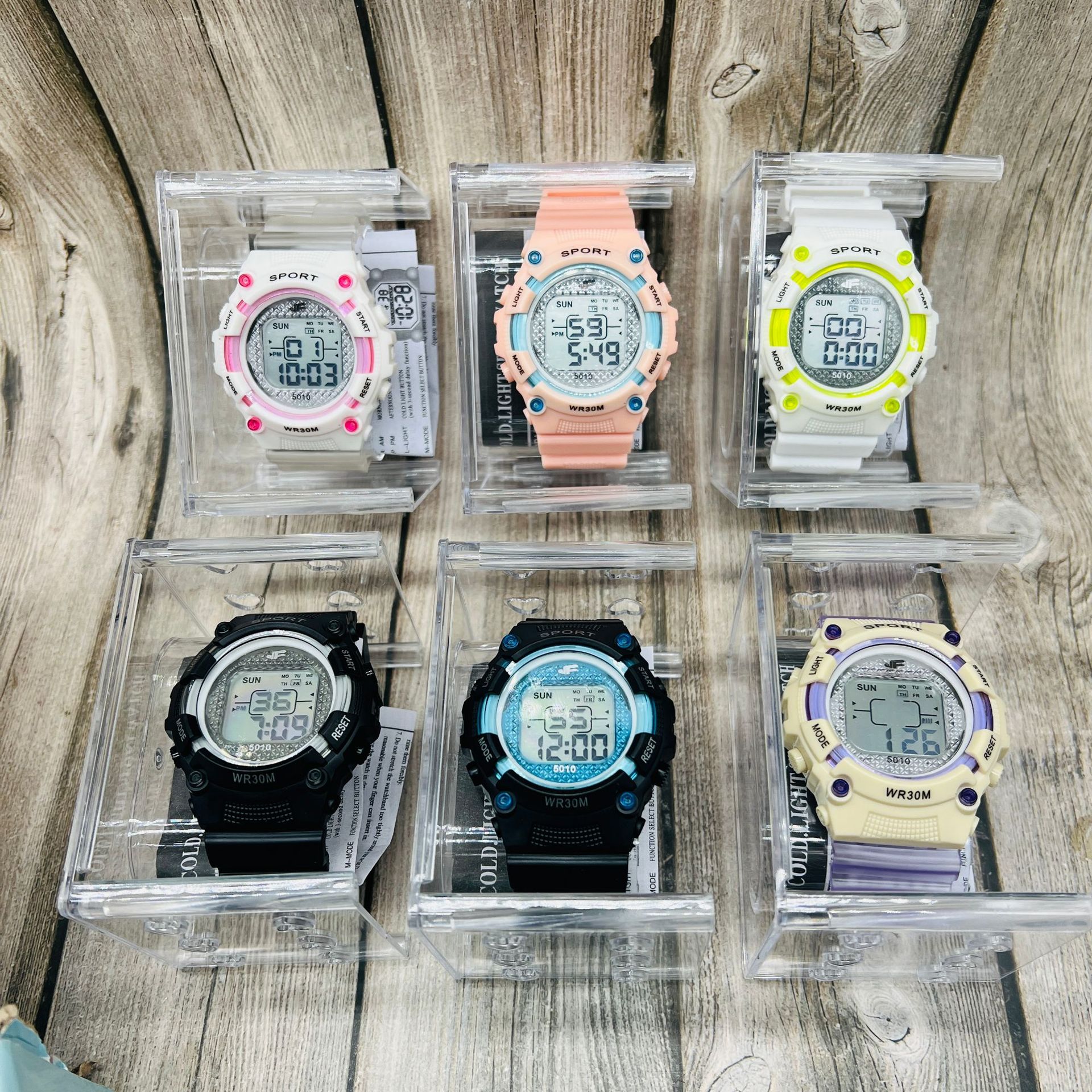 Reloj de cuarzo nuevo reloj electrónico LED coreano simple reloj de estudiante caja de plástico transparente reloj gran cantidad Congyo