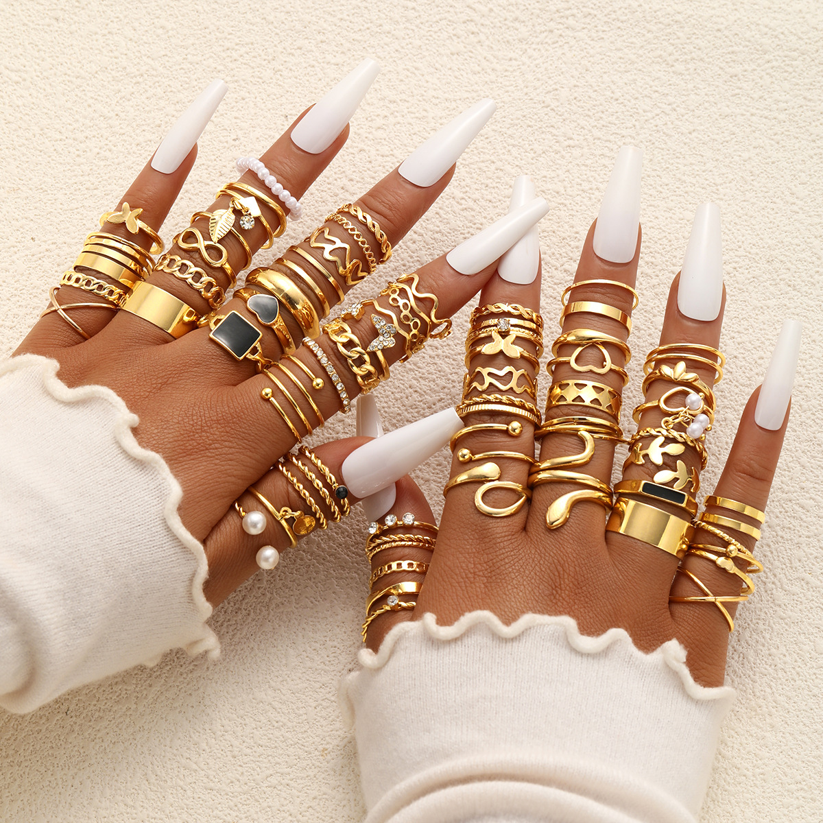 8-character Black Square Pearl Ring Creative Simple Leaves Hollow Love Ring 69-piece Set_voghion.com