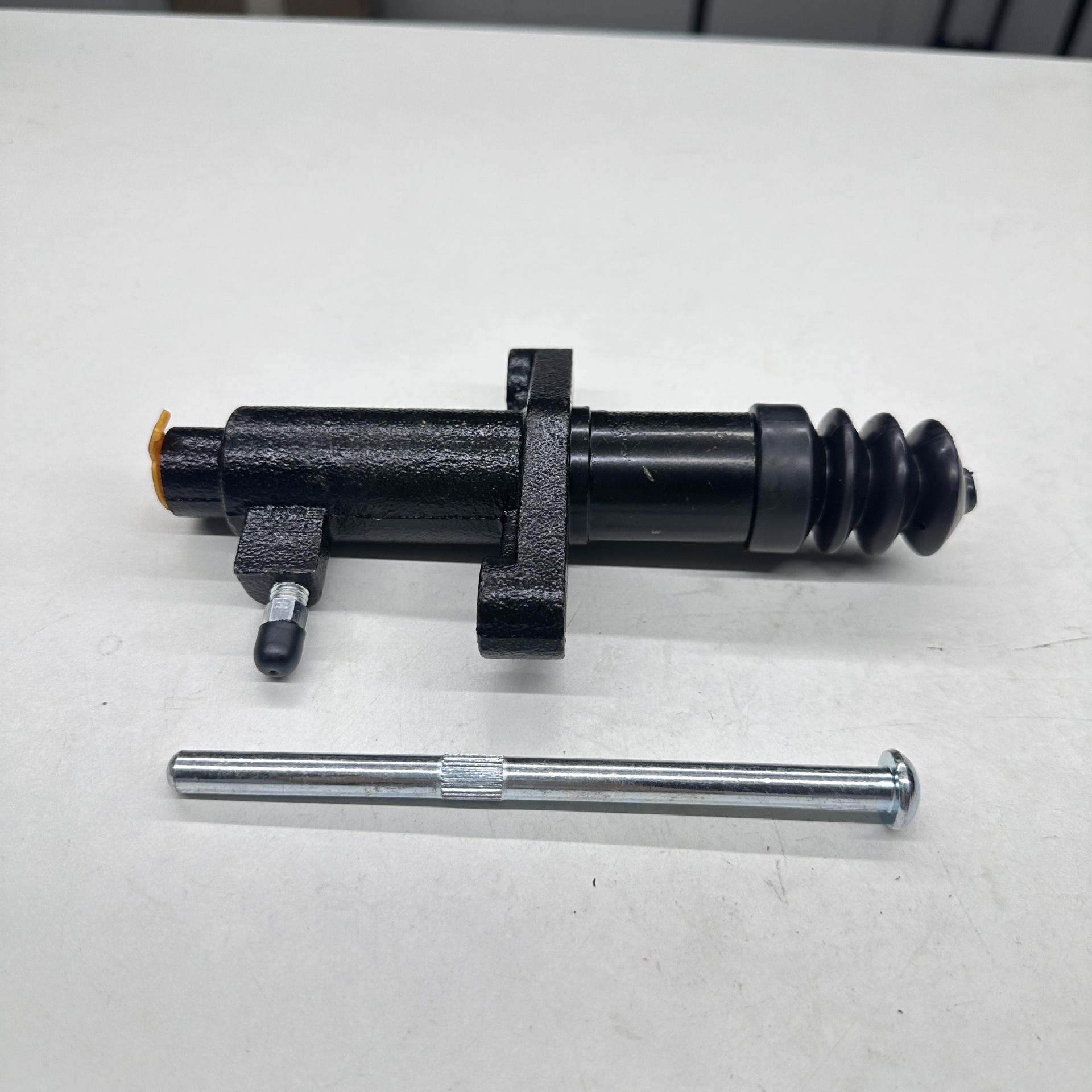 Suitable for Hyundai clutch master cylinder 41700-5K500 41700-5H100 41700-5H000