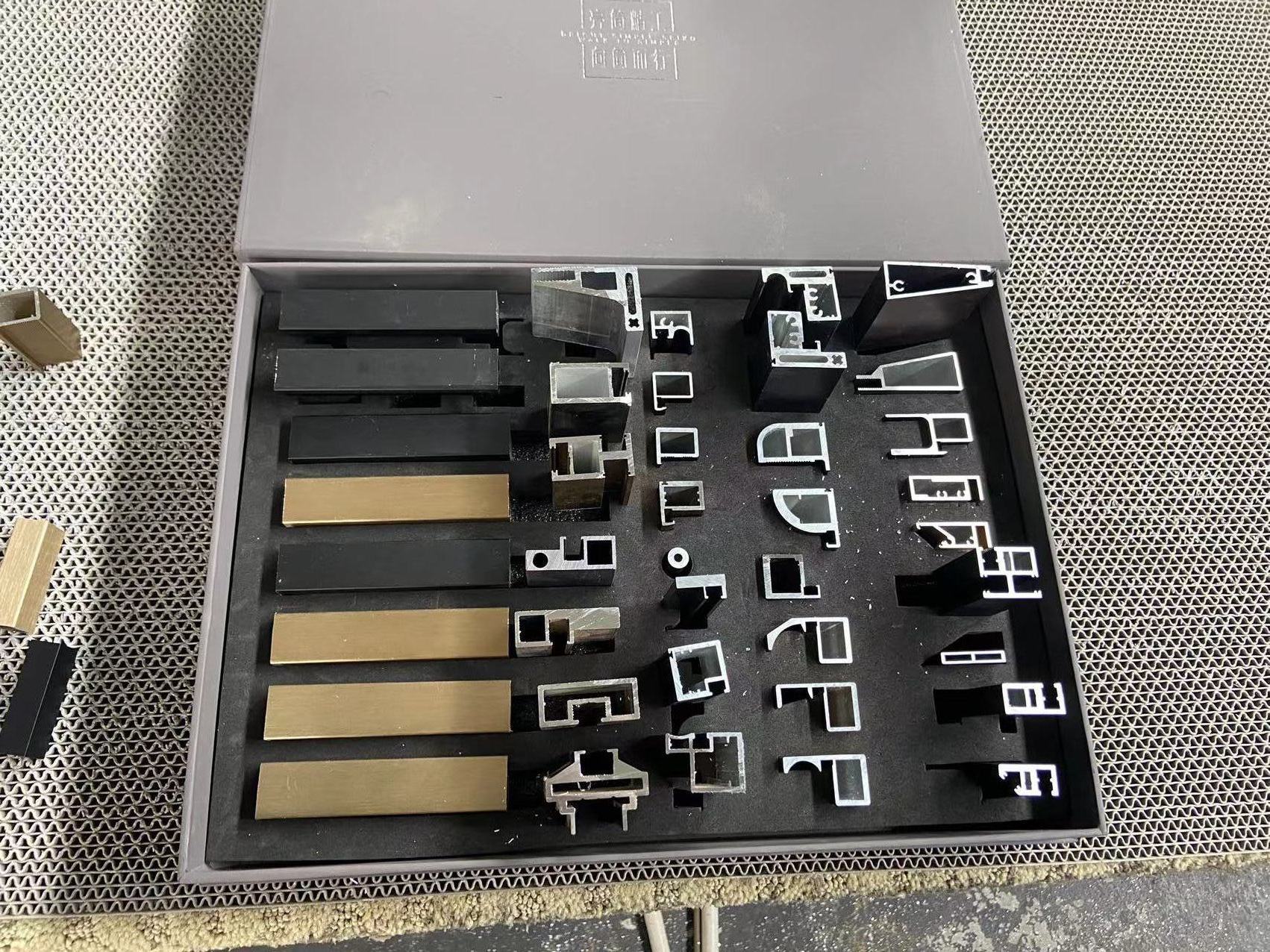 厂家供应黑色EVA粘成型黑色珍珠棉吕件雕刻内衬泡沫/雕刻70度EVA