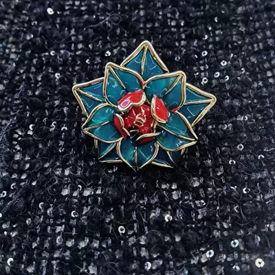Yaxa sancaqları: Brooch, Fashionable Retro Star - enamel-camellia-brooch-blue