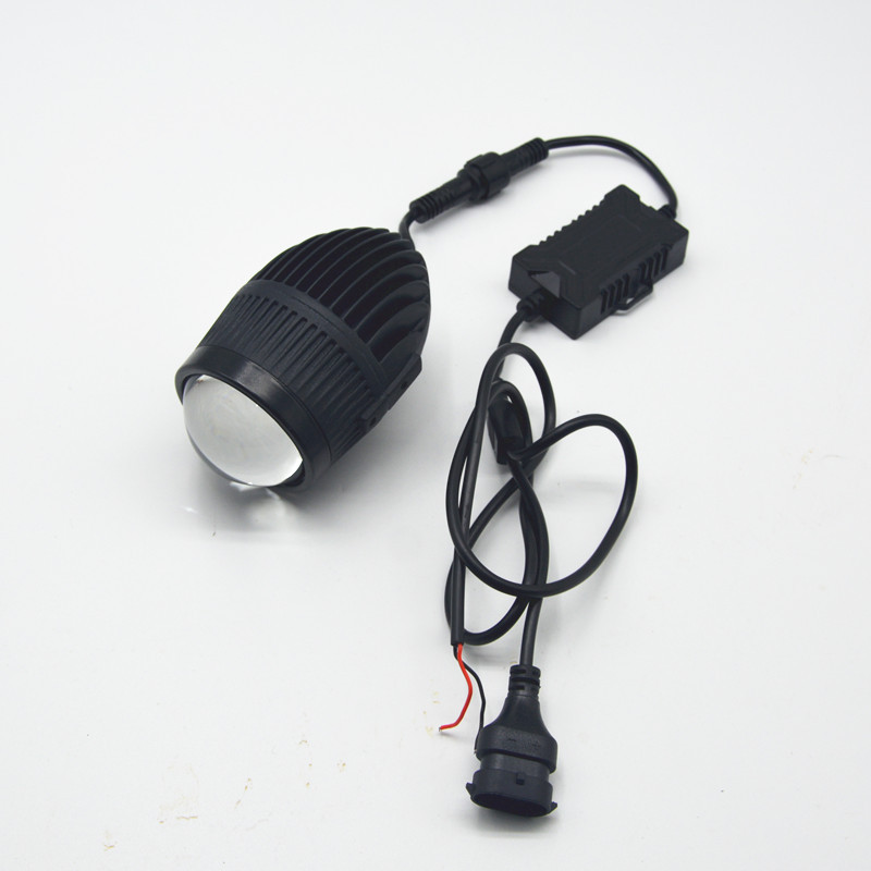 Lente de doble luz 2 pulgadas doble luz tricolor lámpara de niebla curva impermeable lámpara de niebla de alta potencia 90W LED lámpara de niebla automotriz adecuada