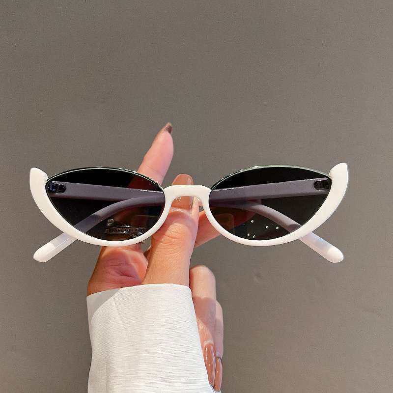 Half-Frame Cat-Eye Personalized Sunglasses, European and American Women's Sunglasses, Fashionable Street Style, Trendy Retro Eyeglass Frames, High-End Feel Half-Frame Cat-Eye Personalized Sunglasses, European and American Women's Sunglasses, Fashionable Street Style, Trendy Retro Eyeglass Frames, High-End Feel