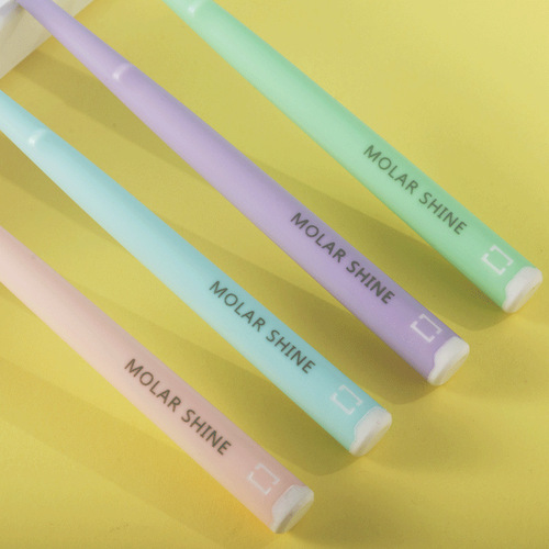 [Orthodontic Toothbrush] Small brush head with fine soft bristles to clean the oral cavity and correct teeth with steel braces printed with logo