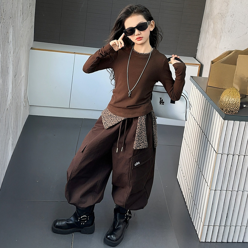 女童2025秋季新款休闲豹纹披肩长袖打底衫春秋美拉德工装裤三件套|undefined