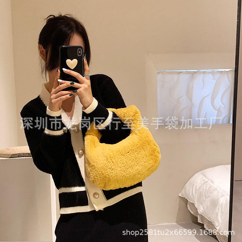 Manufacturer Customized Soft Plush Cloth Bag, Artificial Fur Handbag, Lamb Wool Winter Flocking Cloth Bag, Wallet, Shopping