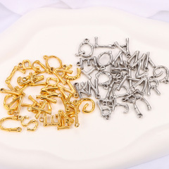 ステンレス異形金色アルファベットペンダントdiyアクセサリーネックレスブレスレットファッションペンダント立体小アクセサリー