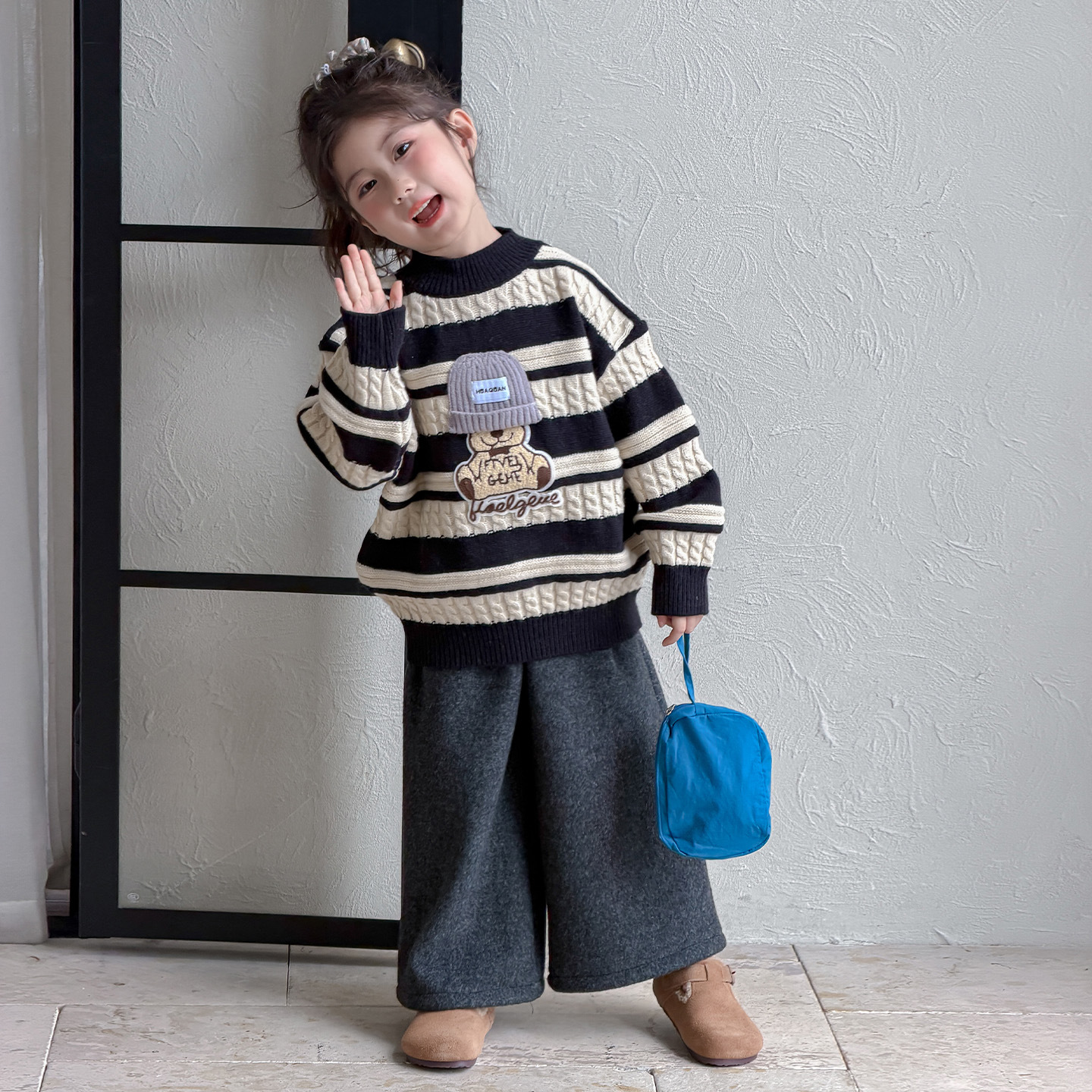 Girls' Striped Sweater Autumn/Winter 2025 New Children's Winter Fashionable Baby Girl Knit Sweater with Fleece and Thickened for Winter