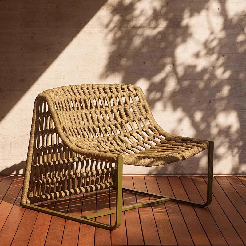 Sofá de ocio al aire libre a prueba de agua y protección solar al aire libre patio sala de sol pedazos de caña se puede acostar terraza silla de caña