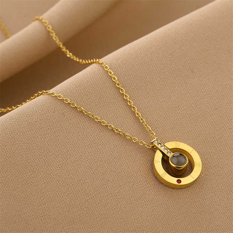 Inlay Design Chinoiserie Style Chinoiserie Round Titanium Steel Inlay Rhinestones Pendant Necklace