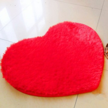 Fábrica al por mayor lavable lana de seda en forma de corazón alfombra de lana corta alfombra de piso adecuado para estera de pie silla Mat estudio dormitorio