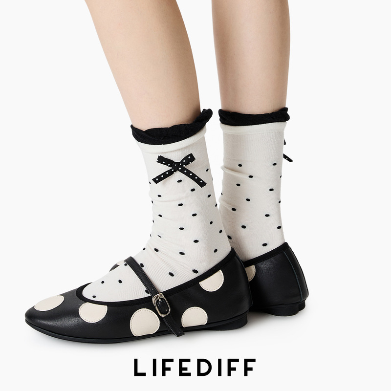 Cute bowknot seamless mid-calf socks, sweet little polka dot women's cotton socks, new autumn and winter style, spring and autumn 26235