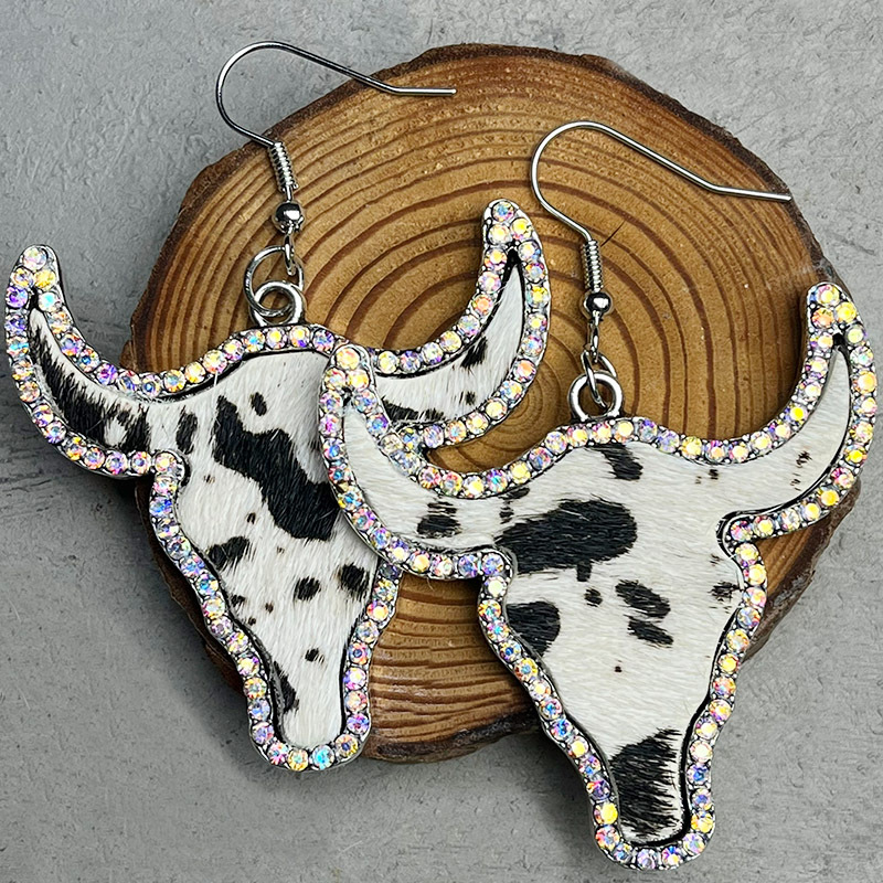 Buy quality Jewelry Fashion Shiny Diamondencrusted Crystal Cow Head