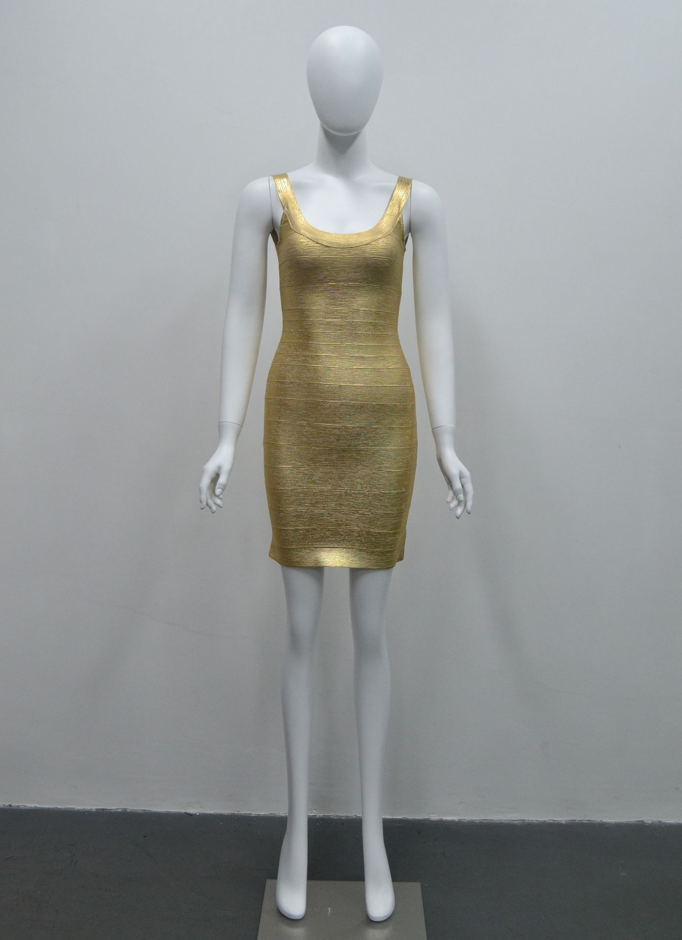 Elegant Low-Cut Bodycon Mini Dress Backless Design Metallic Foil for Parties Clubwear Date Nights Women's Clothing_ecoleips.com