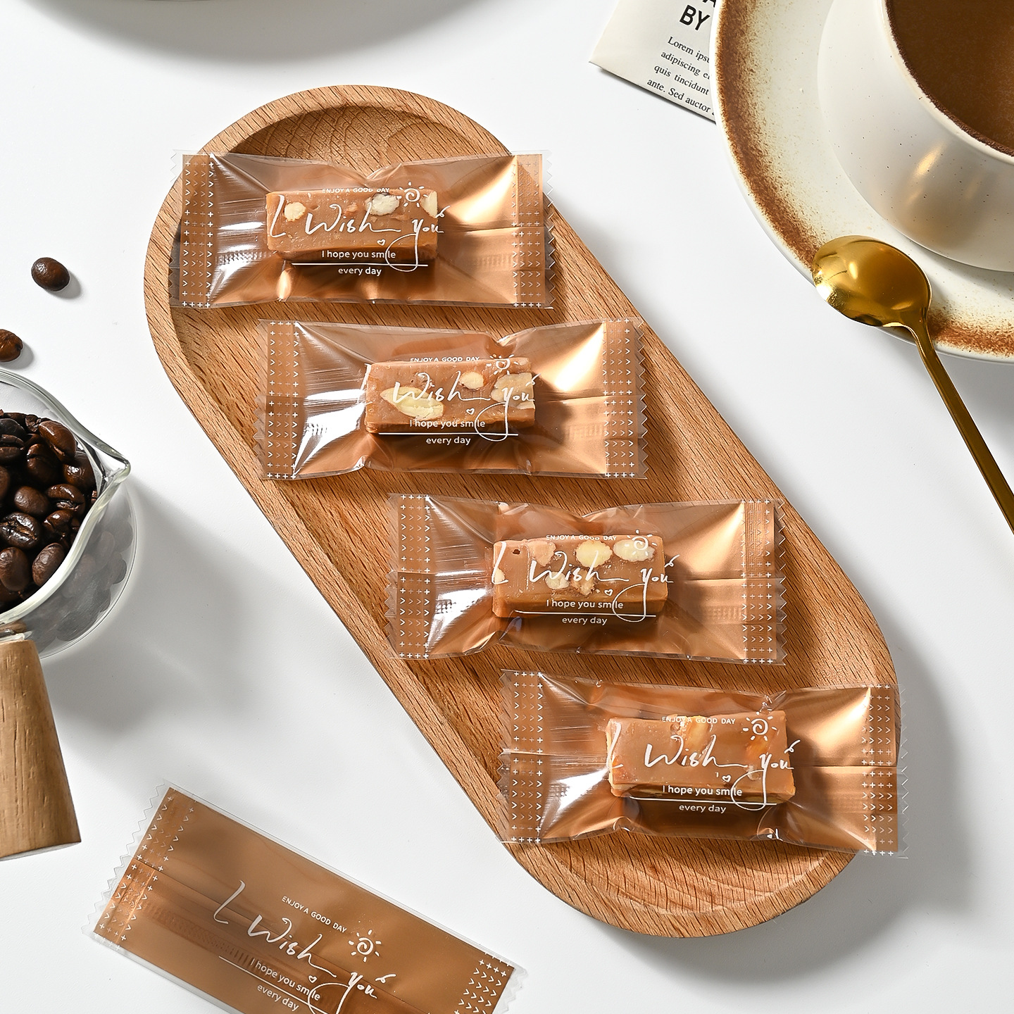 Año Nuevo en línea engrosado mano sal de mar almendras toffee bolsas horneadas nougat café dulces bolsas selladas