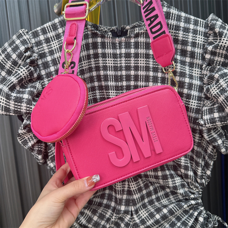 New Camera Bag with Wide Shoulder Strap, Letter Small Square Bag, Fashionable Single Shoulder Crossbody Bag, Women's Mother Bag, Stylish and Versatile