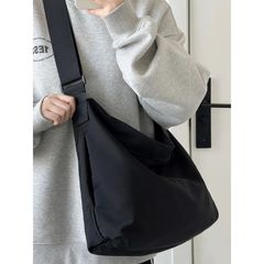 帆布包包女大容量斜挎大包女2025新款夏季休闲小众设计上课通勤包