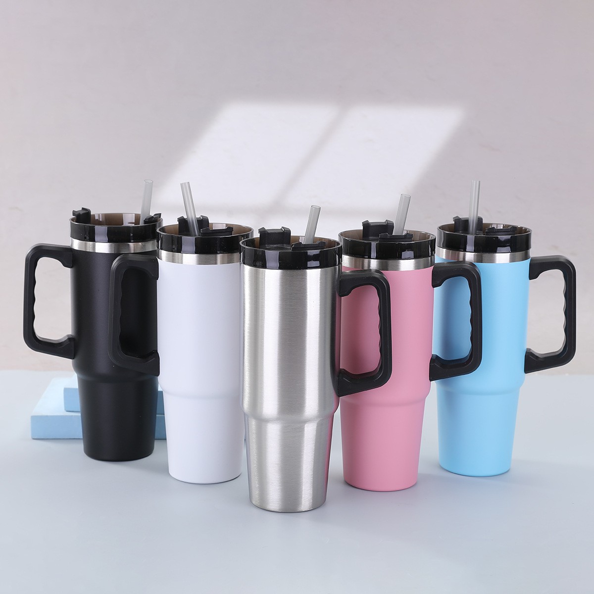 Nueva taza del coche del acero inoxidable 30oz con la taza del vacío de la capacidad grande de la manija con la taza práctica del helado del coche de la paja