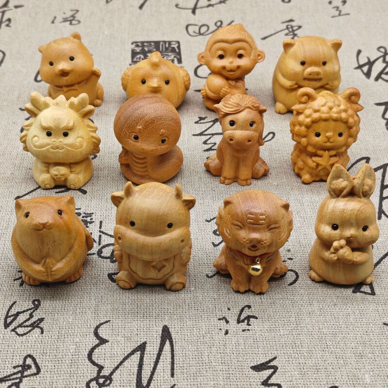 崖柏十二生肖金檀木彫りかわいいアニメセット観光地区で人気のある起爆文はハンドルを飾っている|undefined