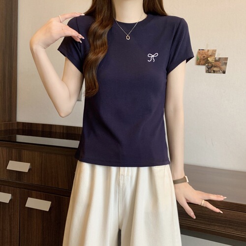 92% Cotton Summer New Embroidered Butterfly Knot Design Women's Fitted Short Sleeve T-Shirt Petite Women's Short-Sleeve T-Shirt with Square Shoulder Top