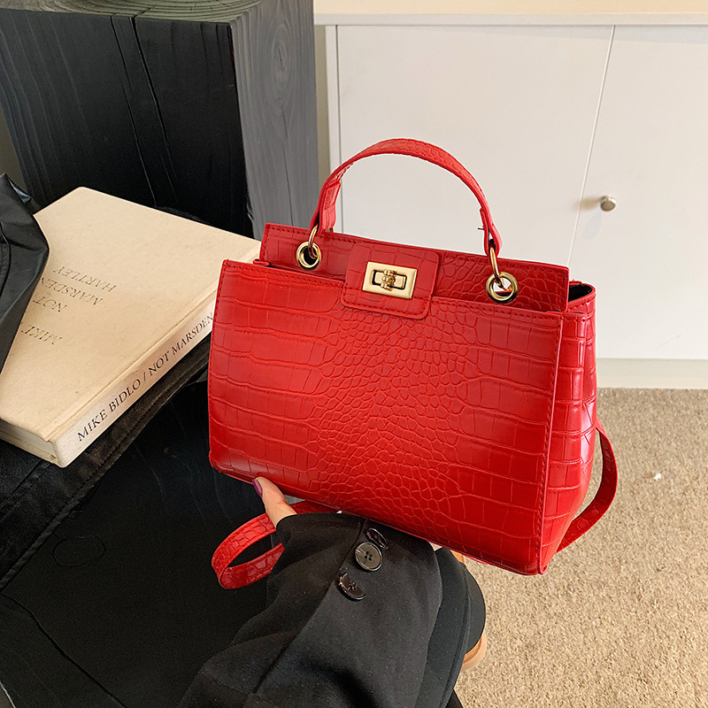 Nicho de diseño retro bolso de mano mujer 2024 invierno nuevo estilo de moda simple bolso de hombro bolso de estilo extranjero