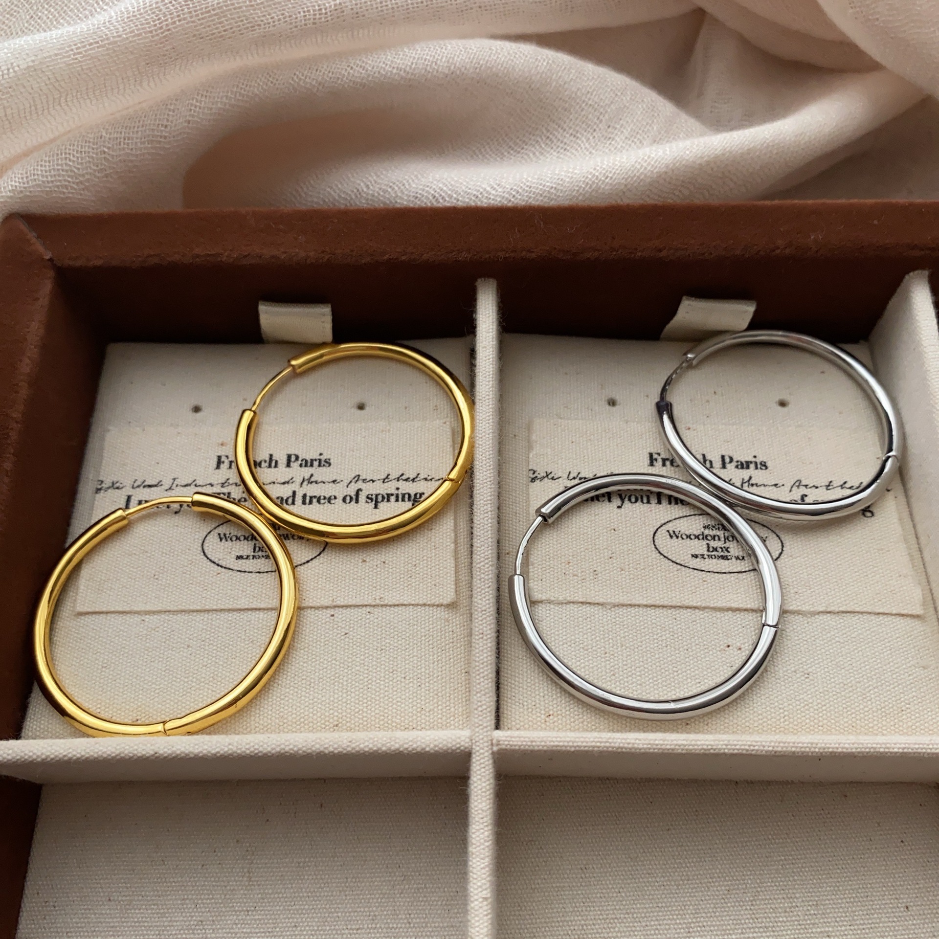 Metal exagerado círculo pendientes para las mujeres ins estilo europeo y americano estilo frío estilo simple pendientes nicho diseño personalizado pendientes