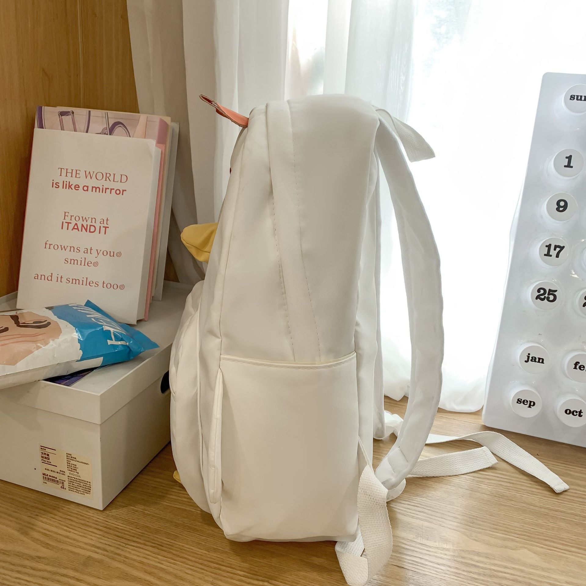 Linda mochila de dibujos animados nueva mochila para estudiantes de secundaria y preparatoria mochila para estudiantes de viaje de gran capacidad para estudiantes universitarios al por mayor