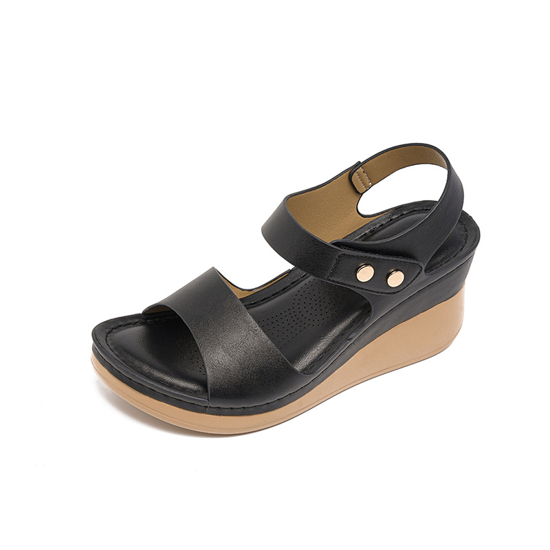 Amazon's New 2026 Spring/Summer Thick-Soled Sandals for Women, Casual and Comfortable, Large Size Metal Buckle Sandals, Dropshipping