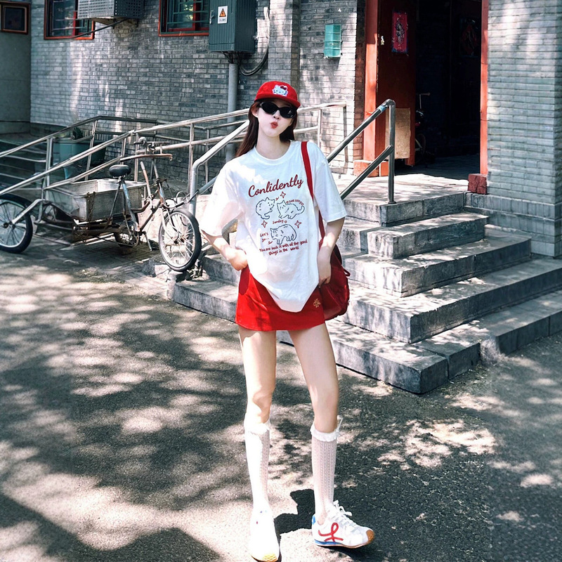 Red Printed Pure Cotton Short-Sleeved T-Shirt for Women 2026 New Summer Loose White Design Korean Chic Top