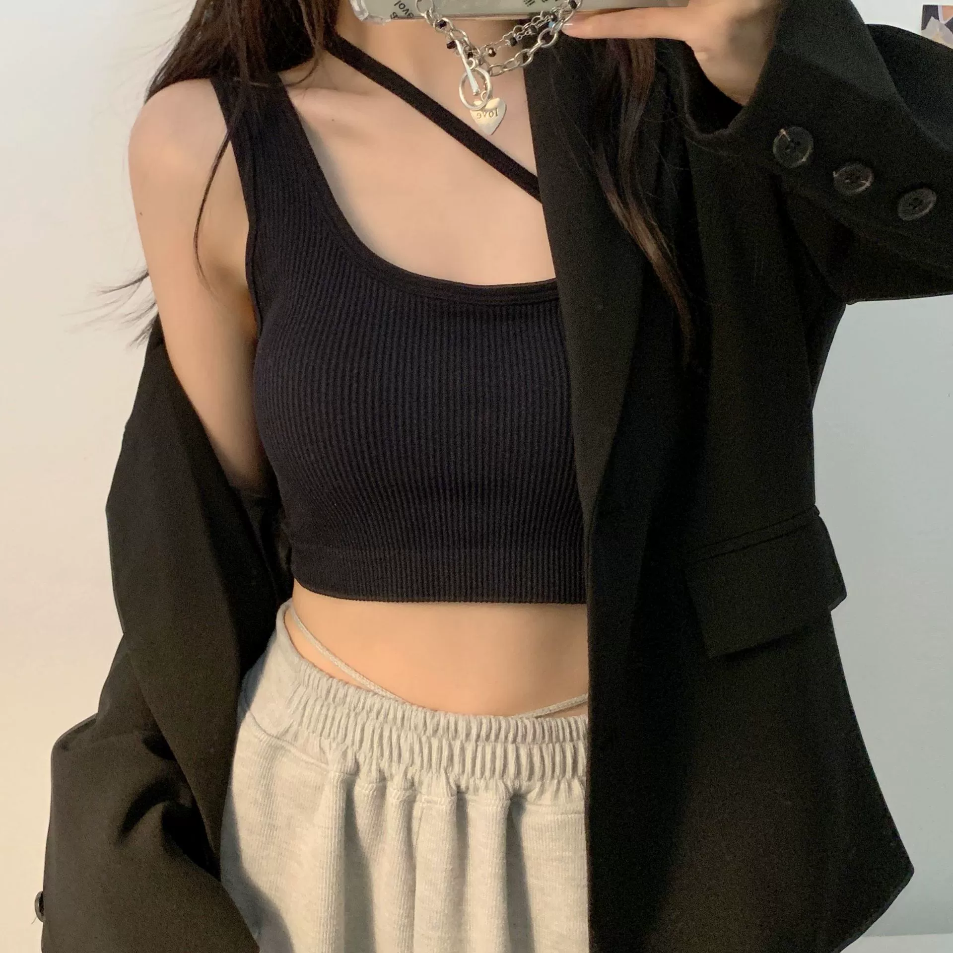 Женская летняя верхняя одежда с нерегулярными плечами и подкладкой для груди, красивая спина, горячая девушка, короткий внутренний модный топ без рукавов