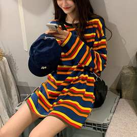 春秋韩版彩虹条纹长袖t恤女宽松中长款打底衫上衣