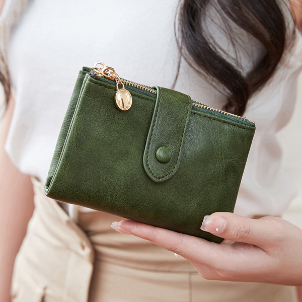 short retro wallet with zipper