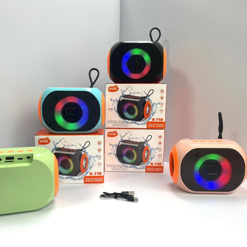 クロスボーダー新 A-718 カラフルな大音量携帯電話ワイヤレス Bluetooth スピーカー屋外ポータブルサブウーファーカラフルなライト|undefined