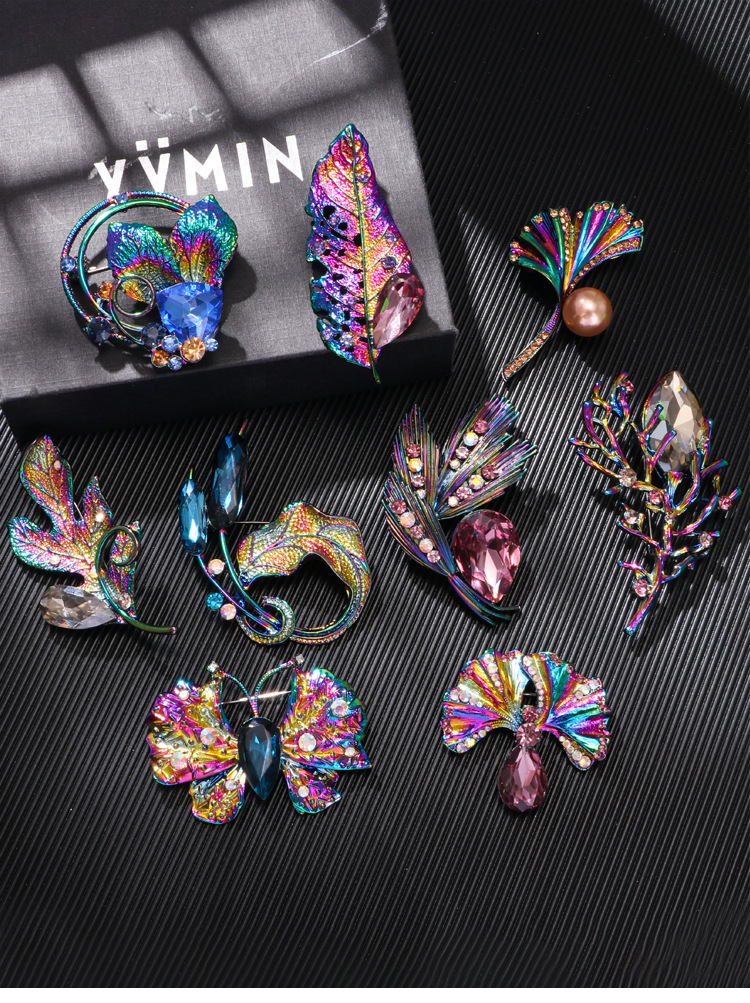 Retro Pin Leaf Flower Alloy Rhinestones Unisex Brooches display picture 1
