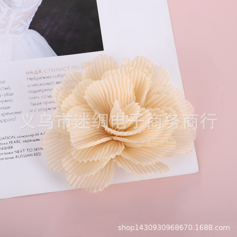 베이지 크레이프 롤 플라워