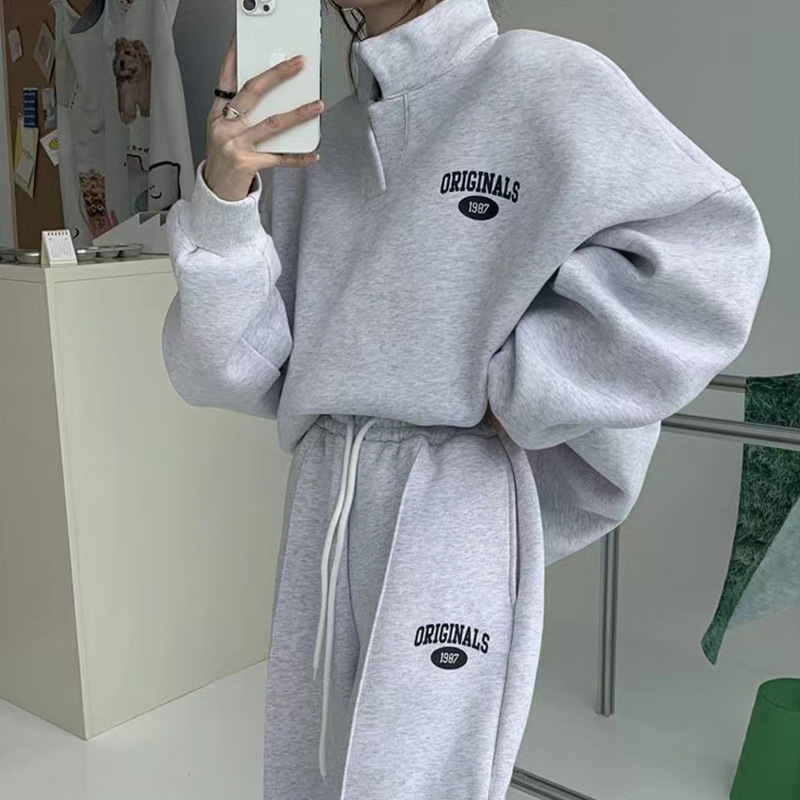 Sweatshirt and Sweatpants Set with a High-End Feel, 2026 Autumn and Winter New Style, Fleece-Lined Top, Fashionable Casual Running Sports Two-Piece Set Sweatshirt and Sweatpants Set with a High-End Feel, 2026 Autumn and Winter New Style, Fleece-Lined Top, Fashionable Casual Running Sports Two-Piece Set