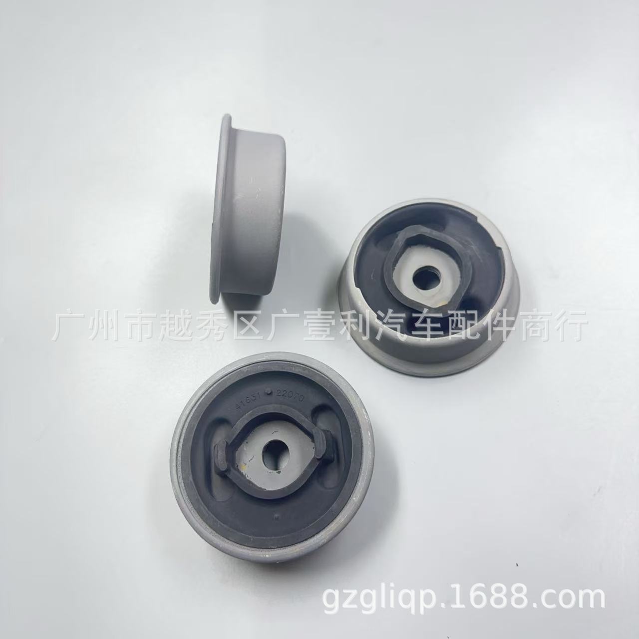 Applicable 41651-30070 41651-51020 JZS155 IS200 GXE10 differential glue single hole