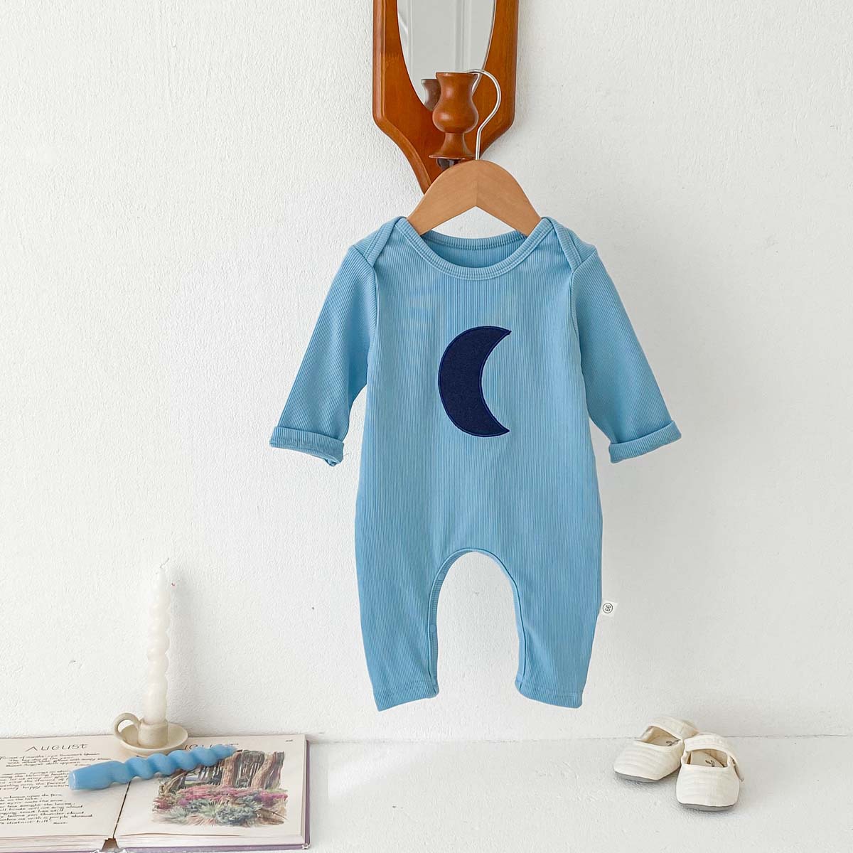 Estilo coreano primavera y otoño bebé de manga larga mono hombres y mujeres bebé largo lindo Luna casual mono