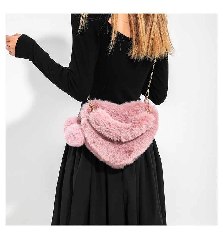 Peach Heart Handbag, Cute Plush Ball Shoulder Bag, Personalized And Niche Women's Solid Color Temperament, Heart Shaped Plush Diagonal Straddle Bag_voghion.com